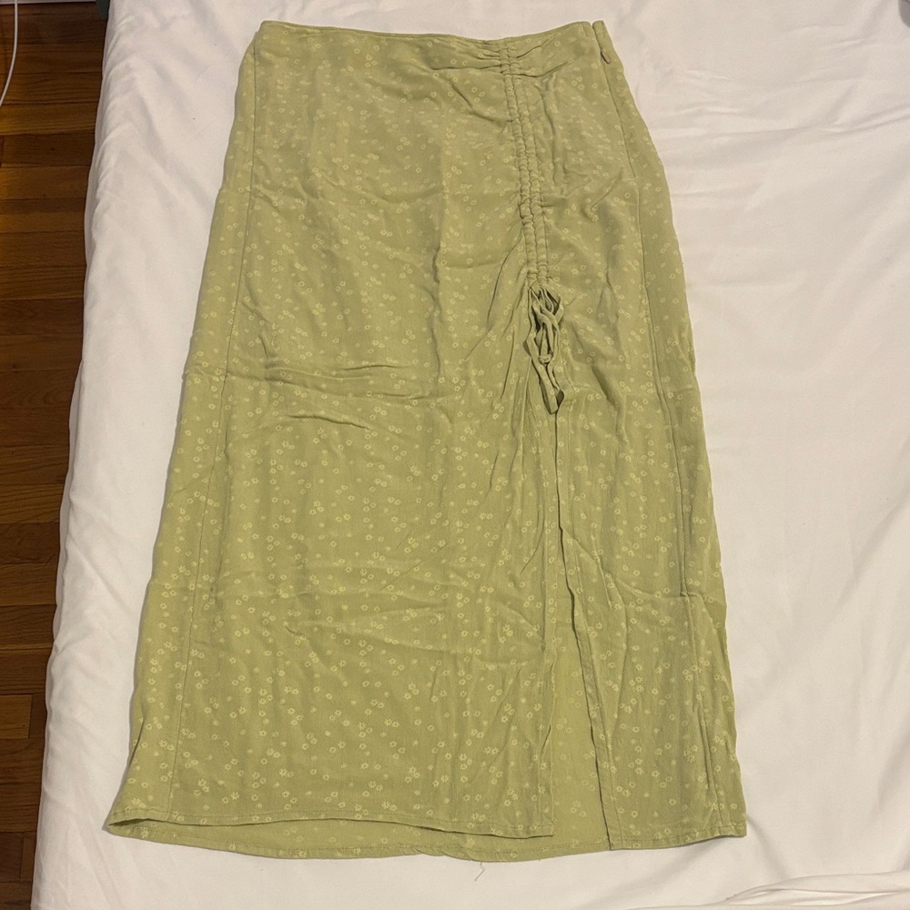 American Eagle Green Floral Midi Skirt